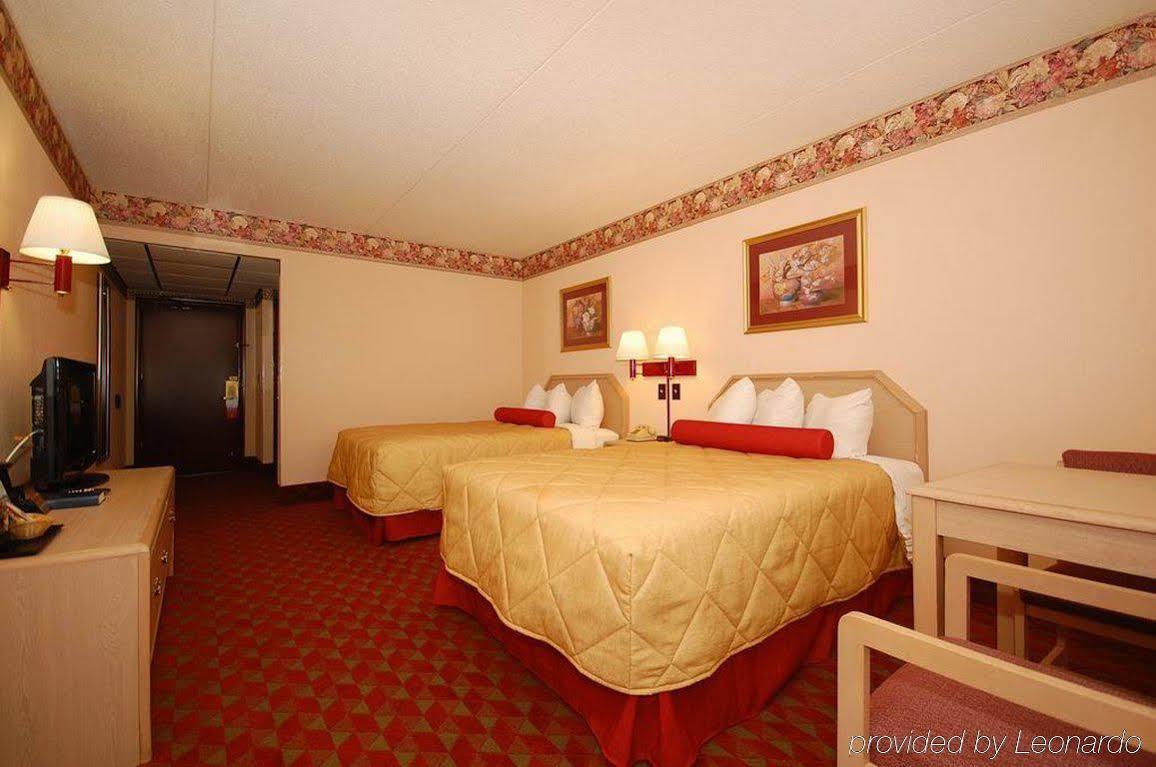 Ramada By Wyndham Мерфрисборо Экстерьер фото